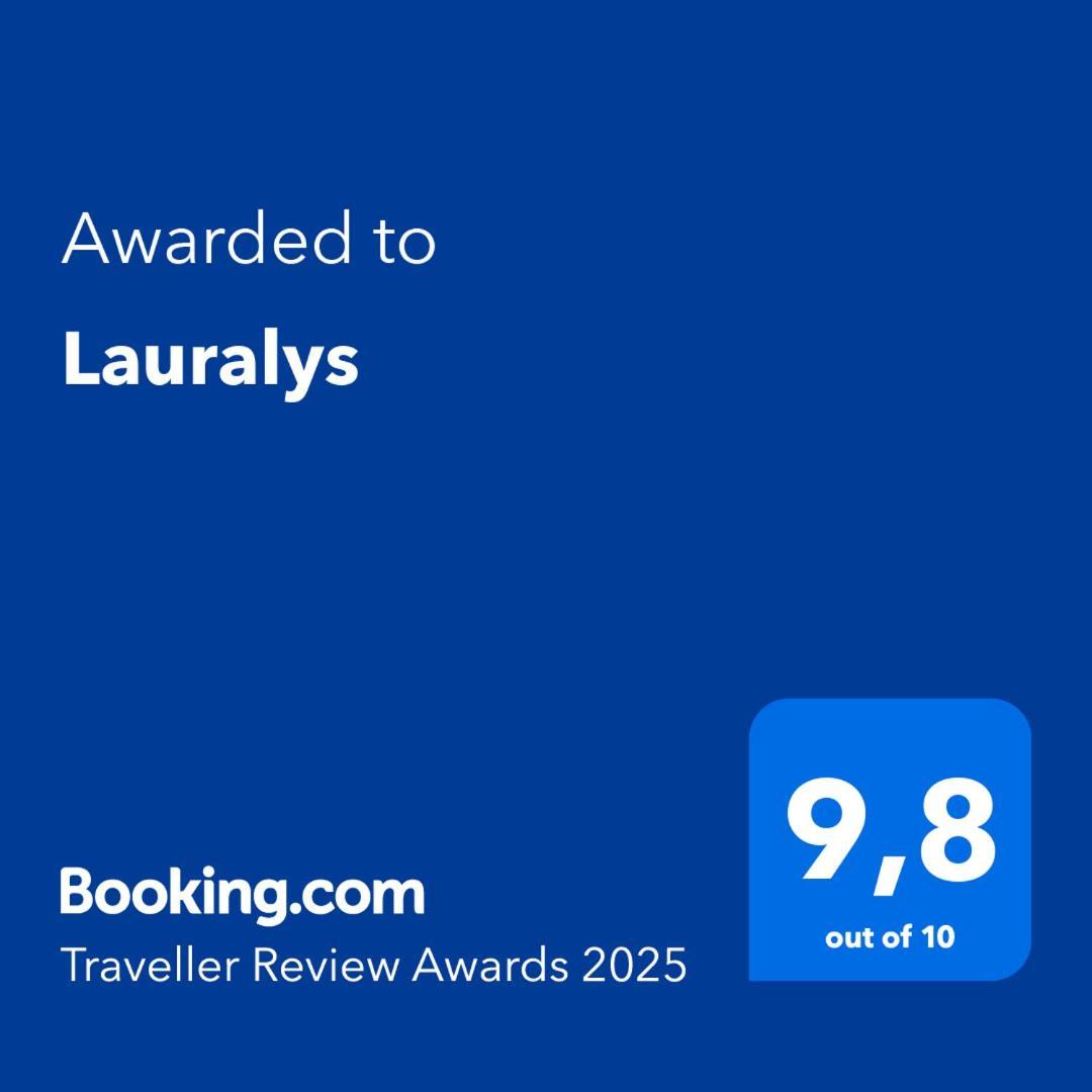 Lauralys Hotel Mons Bagian luar foto